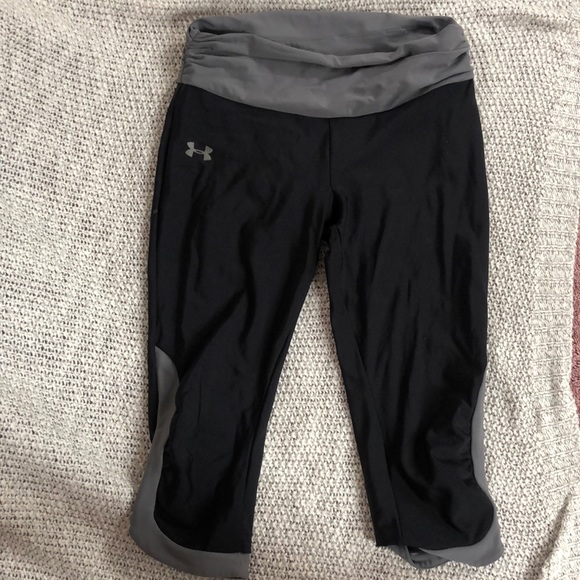 Under Armour Pants - Under Armour Black/Grey Cropped Leggings